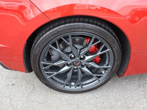 Used 2024 Chevrolet Corvette Stingray Premium Conv w/ Chrome Exterior Badge Package image 34