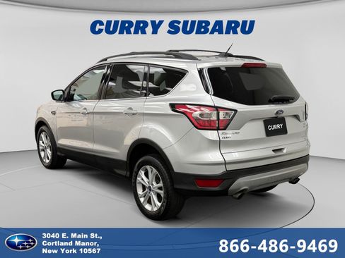 Used 2017 Ford Escape SE w/ Equipment Group 201A AWD/4WD image 3