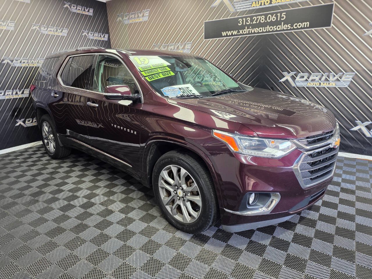 Used 2019 Chevrolet Traverse Premier w/ Driver Confidence II Package FWD image 7
