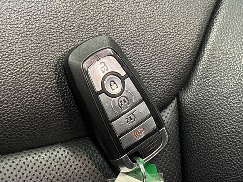 Used 2023 Ford Explorer Limited image 30