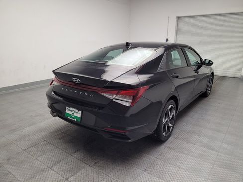 Used 2023 Hyundai Elantra SEL w/ Convenience Package FWD image 9