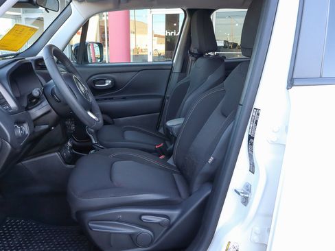 Used 2023 Jeep Renegade Latitude image 7