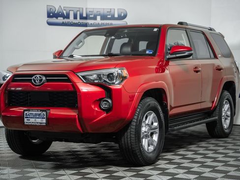 Used 2021 Toyota 4Runner SR5 Premium w/ Moonroof Package image 3
