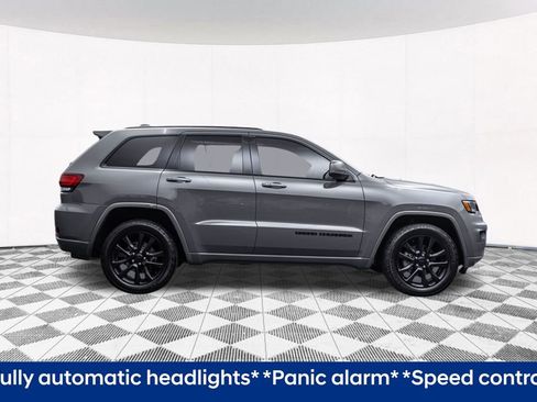 Used 2020 Jeep Grand Cherokee Altitude image 13