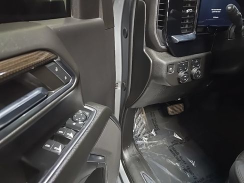 Used 2024 Chevrolet Silverado 3500 LT AWD/4WD image 27