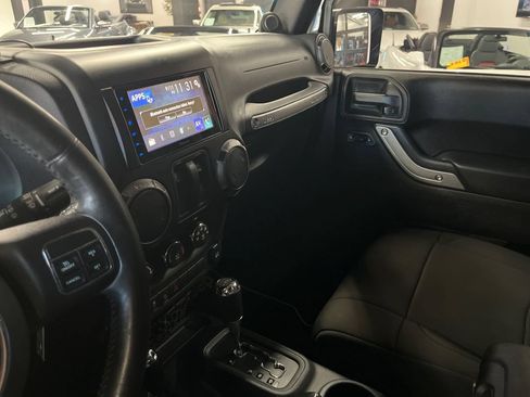 Used 2012 Jeep Wrangler Sport AWD/4WD image 39