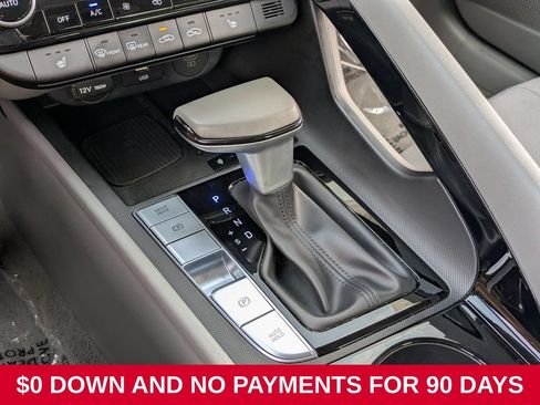 Used 2025 Hyundai Elantra SEL FWD image 18