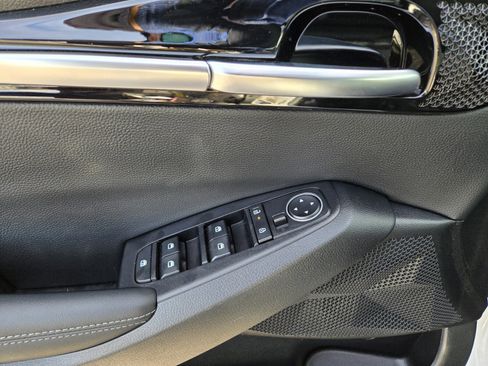 Certified 2025 Kia Seltos EX image 18