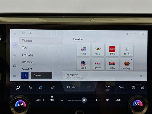 Used 2025 Lexus TX 350 AWD w/ Technology Package image 15