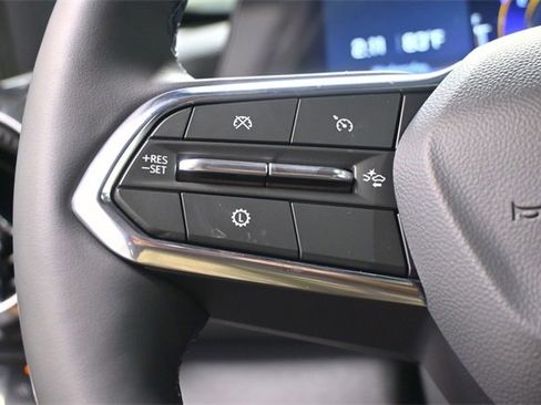 New 2026 Chevrolet Equinox LT w/ Convenience Package II image 18