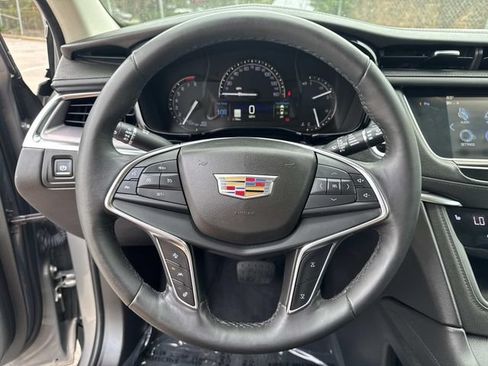 Used 2018 Cadillac XT5 Luxury w/ Driver Awareness Package AWD/4WD image 27