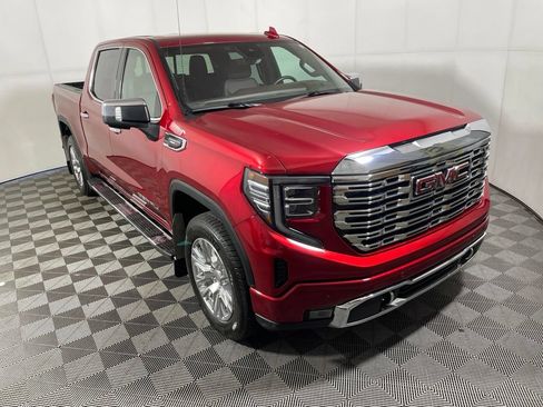 Used 2023 GMC Sierra 1500 Denali w/ Technology Package AWD/4WD image 1