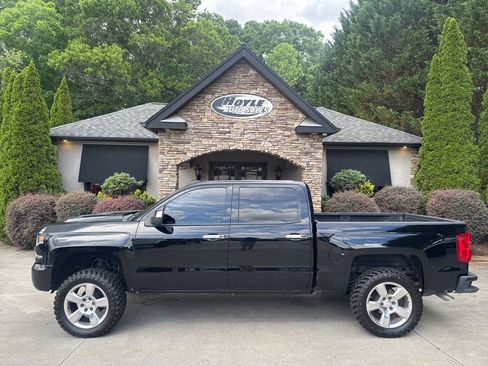 Used 2018 Chevrolet Silverado 1500 LTZ Z71 w/ Redline Edition AWD/4WD image 1