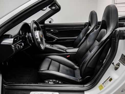 Used 2016 Porsche 911 Turbo S AWD/4WD image 40
