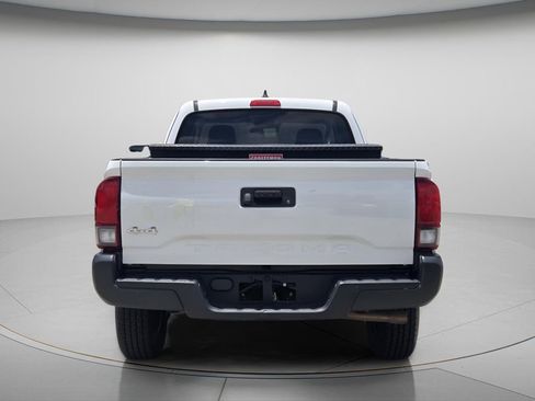 Used 2019 Toyota Tacoma SR AWD/4WD image 6