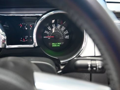Used 2008 Ford Mustang GT Premium RWD image 31