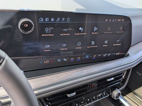 New 2026 Chevrolet Suburban Premier AWD/4WD image 10