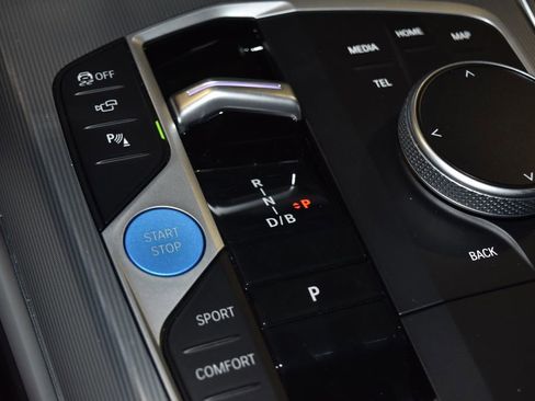 Certified 2024 BMW i4 xDrive40i w/ Premium Package image 17