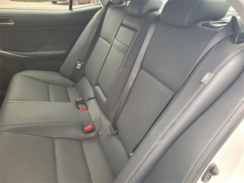 Used 2019 Lexus IS 300 image 15