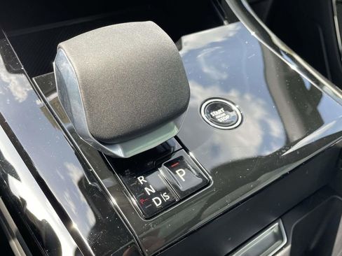 New 2026 Land Rover Range Rover Sport SE AWD/4WD image 30