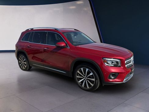 Used 2022 Mercedes-Benz GLB 250 image 7