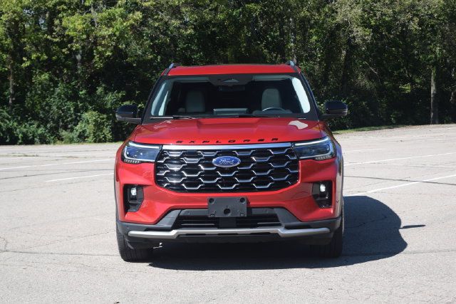 Used 2025 Ford Explorer Platinum w/ Ultimate Package AWD/4WD image 24