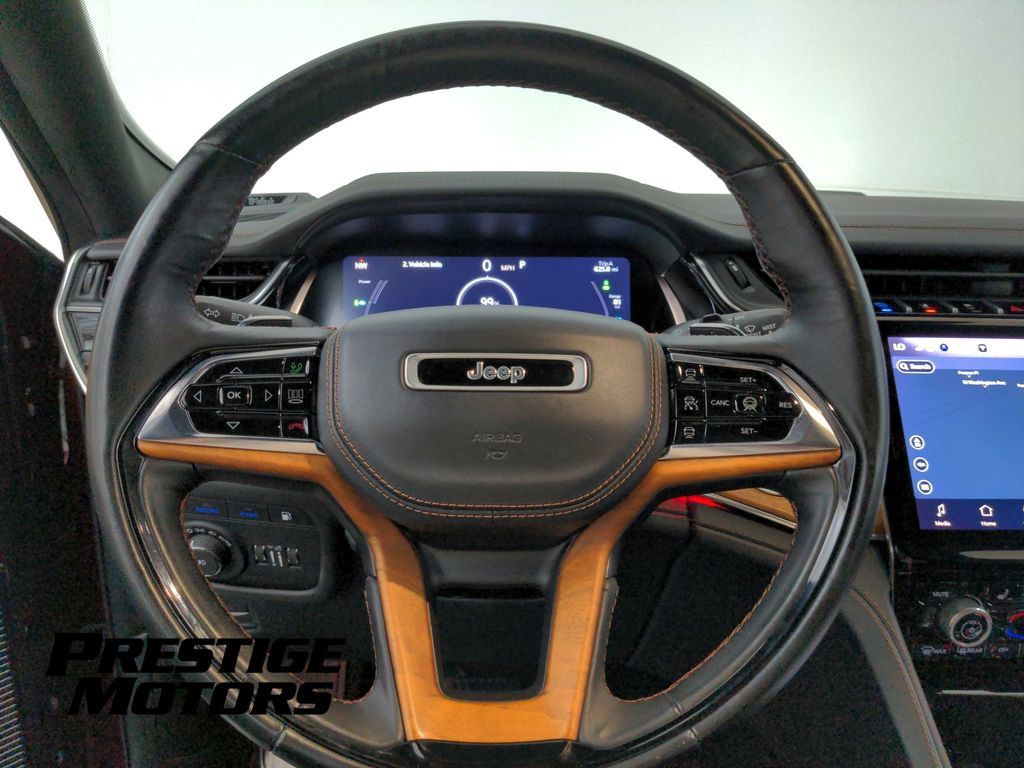 Used 2022 Jeep Grand Cherokee Summit AWD/4WD image 18