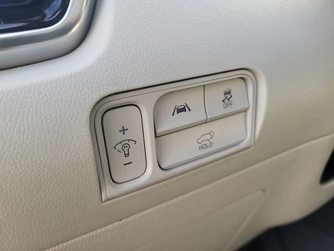 Used 2022 Kia Sorento SX image 17