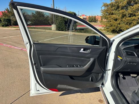 Used 2017 Hyundai Sonata Sport w/ Value Edition Package 02 image 10