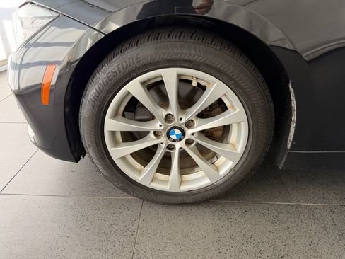 Used 2016 BMW 320i xDrive Sedan AWD/4WD image 10