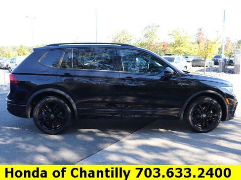 Used 2022 Volkswagen Tiguan SE R-Line image 8