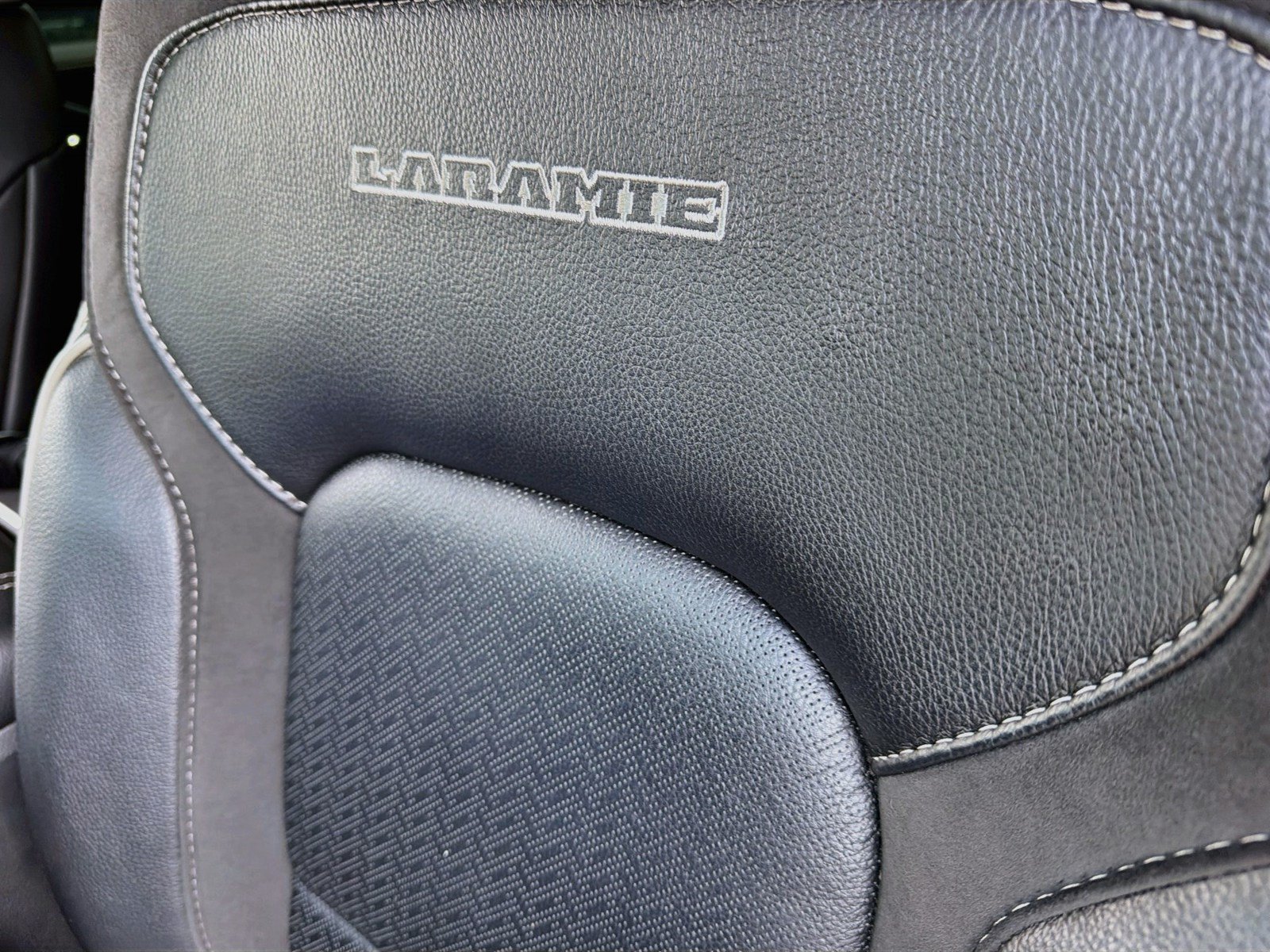 Used 2023 RAM 1500 Laramie AWD/4WD image 10