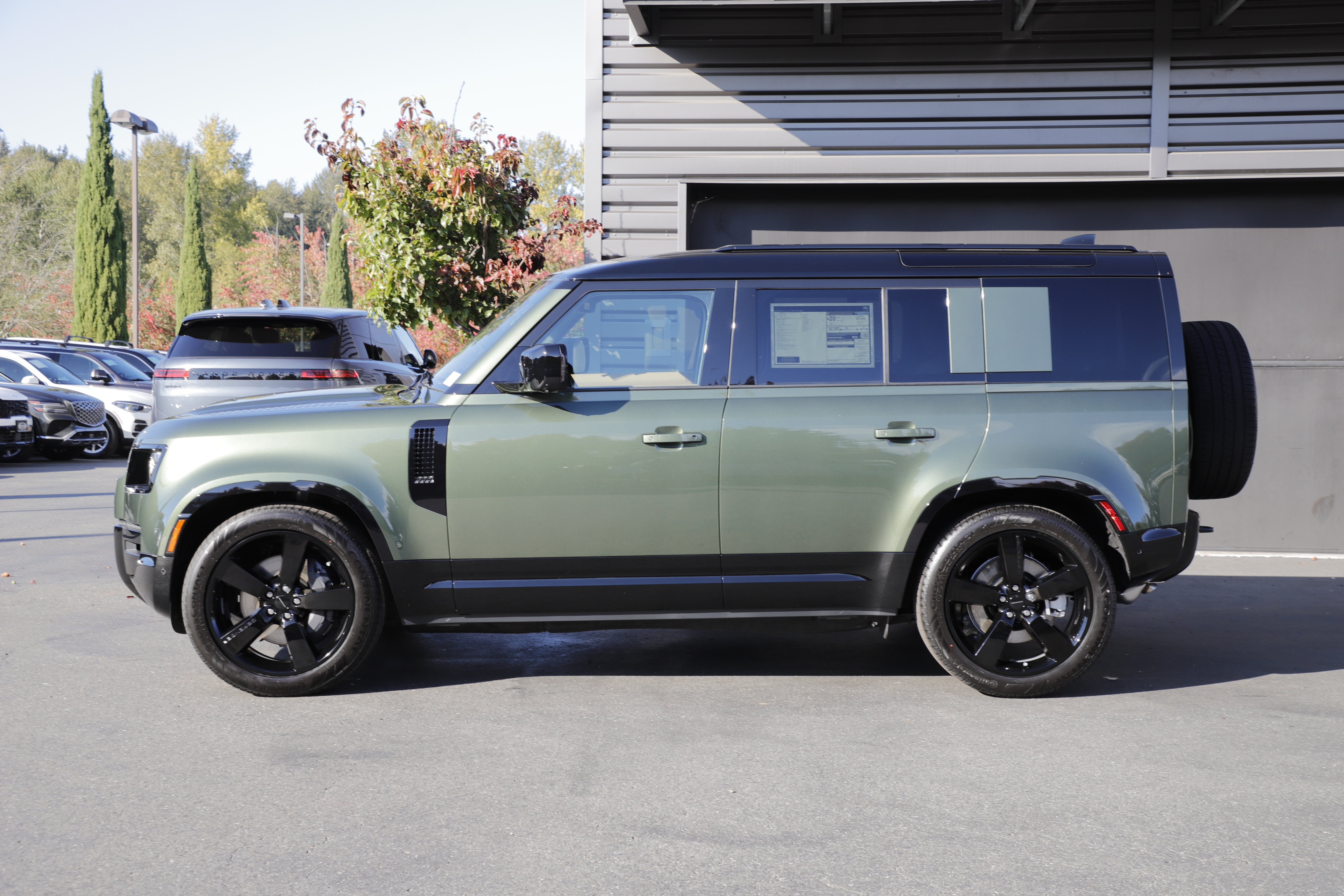 New 2026 Land Rover Defender 110 X-Dynamic SE AWD/4WD image 7