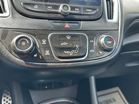 Used 2016 Chevrolet Malibu LT w/ Leather Package image 31