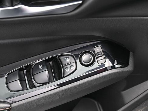 Used 2024 Nissan Altima 2.5 SR image 12