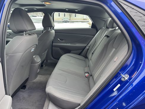 Used 2025 Hyundai Elantra SEL image 14