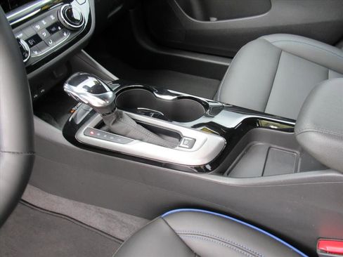 Used 2025 Buick Envista Sport Touring w/ Convenience I Package FWD image 16