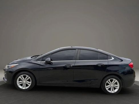 Used 2019 Chevrolet Cruze LT w/ LT Fleet Convenience Package FWD image 4