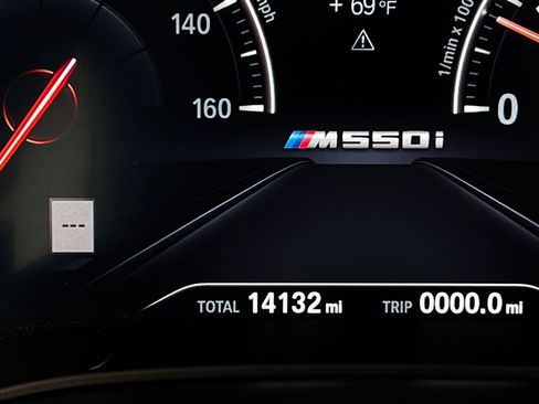 Used 2019 BMW M550i xDrive w/ Premium Package 2 image 17