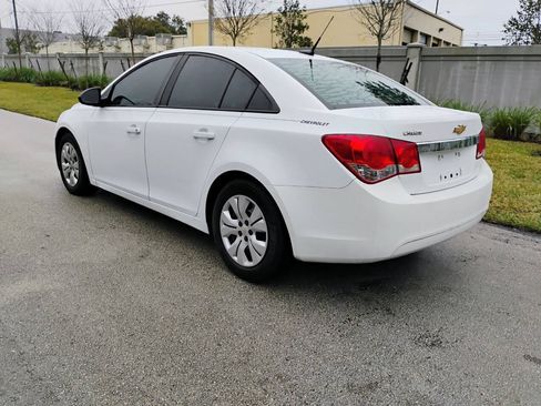 Used 2014 Chevrolet Cruze LS FWD image 5
