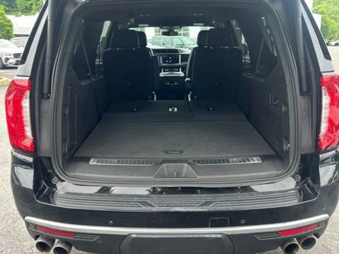 Used 2022 GMC Yukon XL Denali AWD/4WD image 14