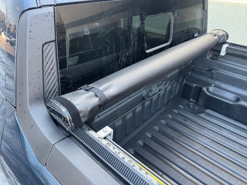 Certified 2022 Ford Maverick XLT image 18