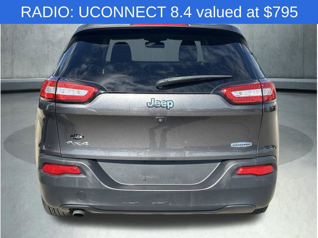 Used 2016 Jeep Cherokee Latitude w/ Cold Weather Group AWD/4WD image 6