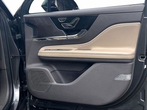 Used 2020 Lincoln Corsair FWD image 24