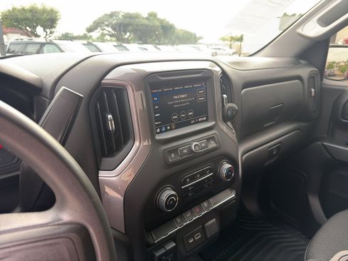 Used 2021 Chevrolet Silverado 1500 Custom Trail Boss image 11