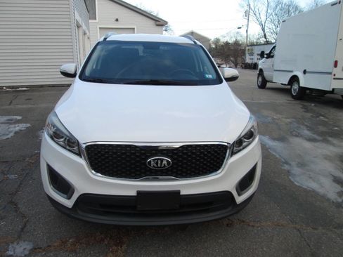 Used 2016 Kia Sorento LX w/ LX Convenience Package image 6