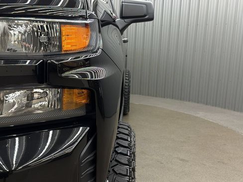 Used 2021 Chevrolet Silverado 1500 Custom Trail Boss w/ Midnight Edition AWD/4WD image 13