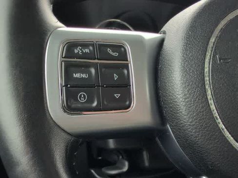 Used 2017 Jeep Wrangler Unlimited Rubicon AWD/4WD image 23