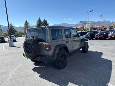 Used 2023 Jeep Wrangler Unlimited w/ Sun & Screen Package AWD/4WD image 5
