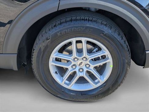 New 2026 Ford Explorer Active w/ Active Comfort Package RWD image 10